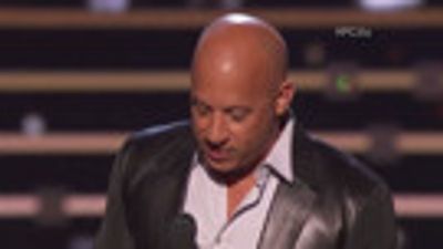 VIDEO: Vin Diesel Sings Tribute to Paul Walker at the People's Choice Awards