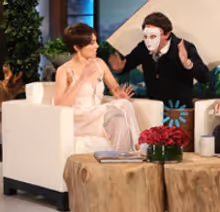 VIDEO: 'Walking Dead's Lauren Cohan Visits ELLEN and Gets a Scare of a Lifetime!