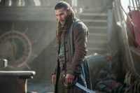 VIDEO: Sneak Peek - Flint Must Decide Next Course of Action on BLACK SAILS Video