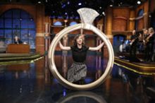 VIDEO: Kristen Schaal Proposes to Audience Members on LATE NIGHT