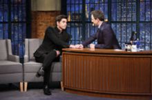 VIDEO: John Stamos Reads Negative FULLER HOUSE Reviews on 'Late Night'