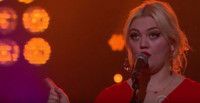 VIDEO: Elle King Perfroms 'America's Sweetheart' on LATE LATE SHOW