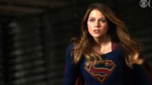 VIDEO: Watch First Teaser for SUPERGIRL/THE FLASH Crossover Event