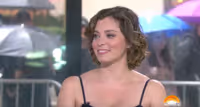 VIDEO: CRAZY EX-GIRLFRIEND's Rachel Bloom Shares 'Actors Perform for the Attention'