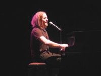 TV: Tim Minchin Performs 'Quiet' from MATILDA in Toronto