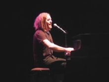 TV: Tim Minchin Performs 'Quiet' from MATILDA in Toronto