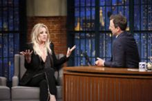 VIDEO: Kaley Cuoco Fan-Girled Out When She Met Jennifer Aniston