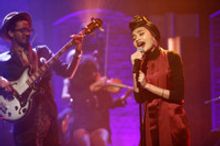 VIDEO: Yuna Performs 'Used to Love You' on LATE NIGHT