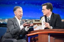 VIDEO: Alan Cumming Talks New Book, Googling Naked Castmates on LATE SHOW