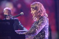 VIDEO: Regina Spektor Performs 'Bleeding Heart' on LATE SHOW Video
