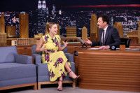 VIDEO: Margot Robbie Talks SNL Hosting Nerves & More on TONIGHT