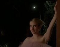 VIDEO: Sneak Peek - 'The Hand' Episode of SCREAM QUEENS on FOX
