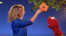 VIDEO: Tori Kelly Teaches SESAME STREET's Elmo & Friends About Kindness