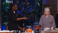 VIDEO: Sneak Peek - VH!'s MARTHA & SNOOP'S POTLUCK DINNER PARTY Returns 2/13 Video