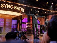 VIDEO: Sneak Peek - DeAndre Jordan Performs 'Kiss From a Rose' on LIP SYNC BATTLE
