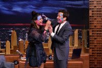 VIDEO: Jimmy Fallon & Priyanka Chopra Celebrate Holi Festival with Messy Paint Fight