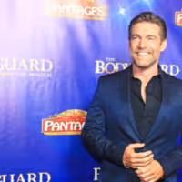 Photo Flash: THE BODYGUARD Opens at L.A.'s Pantages Theatre