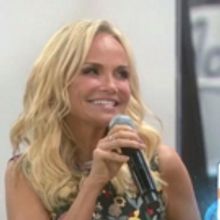 VIDEO: Watch Kristin Chenoweth Perform 'Smile' Live on TODAY