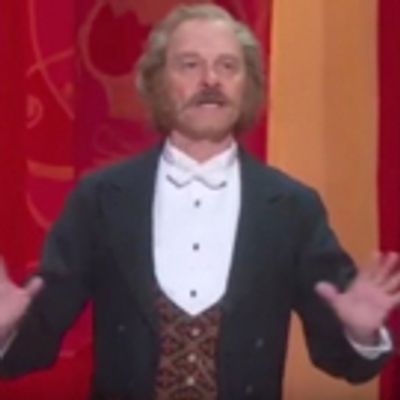 VIDEO: HELLO DOLLY's David Hyde Pierce Performs on THE TONYS
