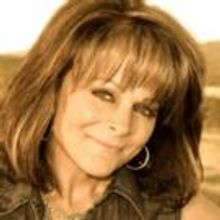 Country Gospel Star Susie McEntire to Perform at Spencer, Today
