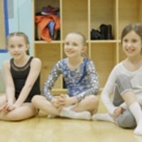 TV: The MATILDA Girls Learn to Flip at Chelsea Piers! Video