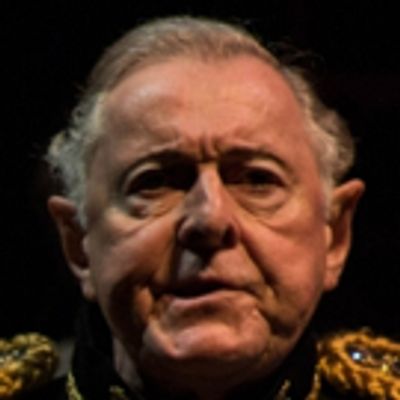 BWW Review: King Charles III Rules at Playhouse