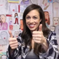 VIDEO: Angela Kinsey Joins Cast of MIRANDA SINGS! Netflix Series; Watch All-New Promo Video