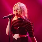 VIDEO: Sabrina Carpenter Performs 'Thumbs' on LATE LATE SHOW