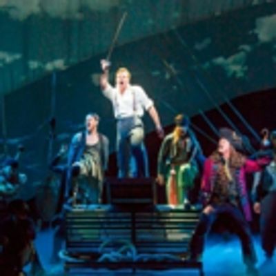 BWW Review: FINDING NEVERLAND Soars at Fox Cities P.A.C.