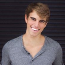 Tyler Dwiggins to Sign New Play at Drama Book Shop
