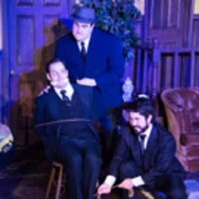 BWW Review: Georgetown Palace at the Playhouse Theatre Brings the Classic ARSENIC AND OLD LACE to the Stage