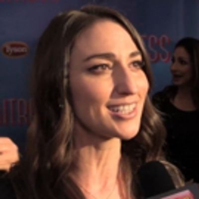 TV: Sara Bareilles, Diane Paulus & More Check In from the WAITRESS Red Carpet!