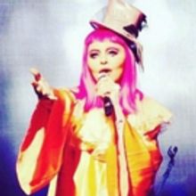 STAGE TUBE: Madonna Sings Theatrical 'Send in the Clowns' in Melbourne