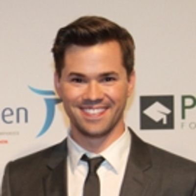 Photo Flash: HAMILTON&#039;s Andrew Rannells Dons King George Attire for Vintage Photo