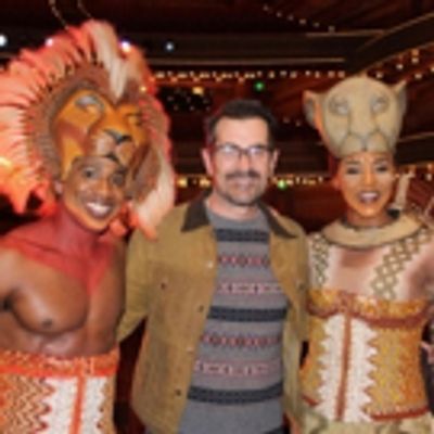 Photo Flash: MODERN FAMILY&#039;s Ty Burrell Visits THE LION KING on Tour
