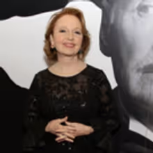 PRESENT LAUGHTER's Kate Burton Signs on for 'SONNET SLAM' in Central Park