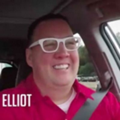 Graham Elliot to Host Season Two of Bravo Original Digital Series GOING OFF THE MENU
