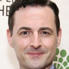 Max von Essen Joins Starry, Sold-Out Benefit HOLLYWOOD NURSES