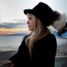 Stevie Nicks Rockin' 24 Karat Gold Tour With Special Guests Pretenders Adds 20 New Sh