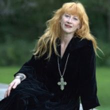 Loreena McKennitt Set for Intimate Tour Across the U.S. and Canada This Fall