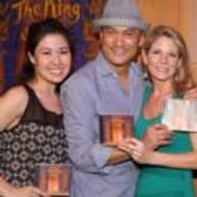Photo Coverage: Kelli O'Hara & Cast of Broadway's THE KING AND I Sign Albums at…