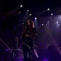 VIDEO: Birdy Performs 'Keeping Your Head Up' on LATE LATE SHOW Video