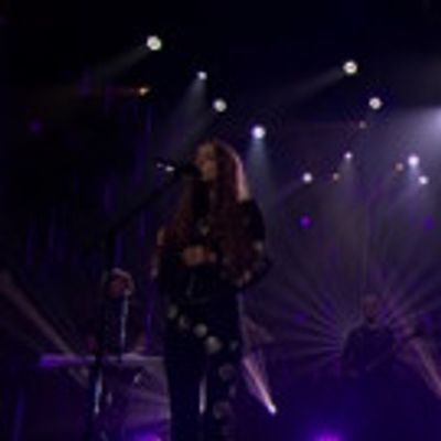 VIDEO: Birdy Performs 'Keeping Your Head Up' on LATE LATE SHOW
