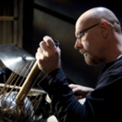 BWW Review: METROPOLIS at Constellation Theatre a Showcase for Tom Teasley
