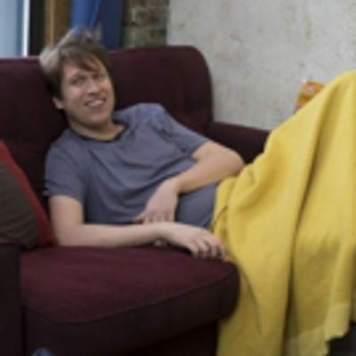 Pete Holmes Stars in CRASHING: The Complete First Season, Available on Blu-ray & DVD 8/1