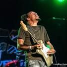 Blues Guitar Virtuoso Eric Gales Performs With Lauryn Hill on TONIGHT SHOW