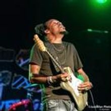 Blues Guitar Virtuoso Eric Gales Performs With Lauryn Hill on TONIGHT SHOW