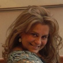 Author Ana Isabel Ordonez Discusses THE AYE SHOW in Cape Town and Recordings of its N