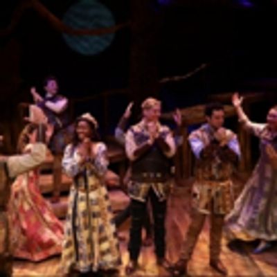 BWW Review: CAMELOT: Feeling Nostalgic for JFK
