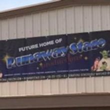 BWW Feature: Runaway Stage Productions Welcomes the Community to their Future Home in